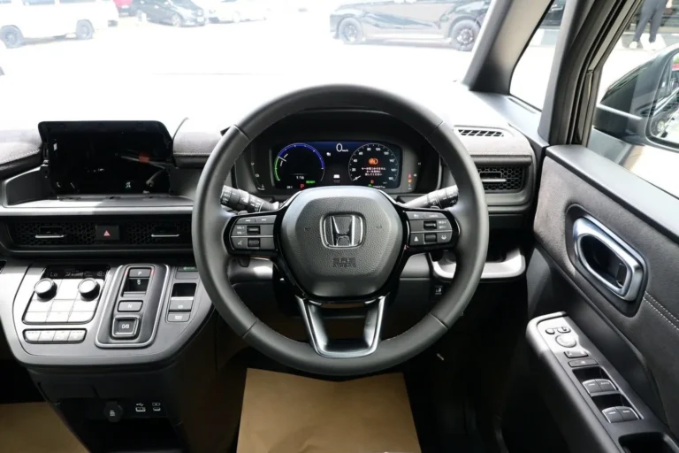 Honda StepWGN 2026 (3)